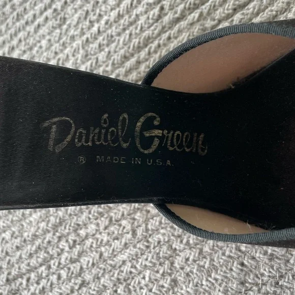 Vintage Daniel Green Black Satin Pom Pom Detail Heeled Mules Fits Size 8 Narrow - Picture 5 of 11